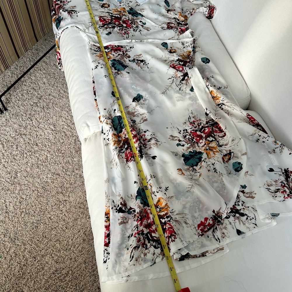 NWT Cupshe floral wrap dress - Picture 10 of 13